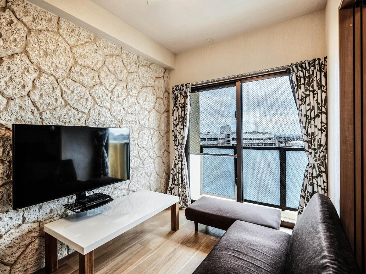 Terrace Resort Chatan West Экстерьер фото