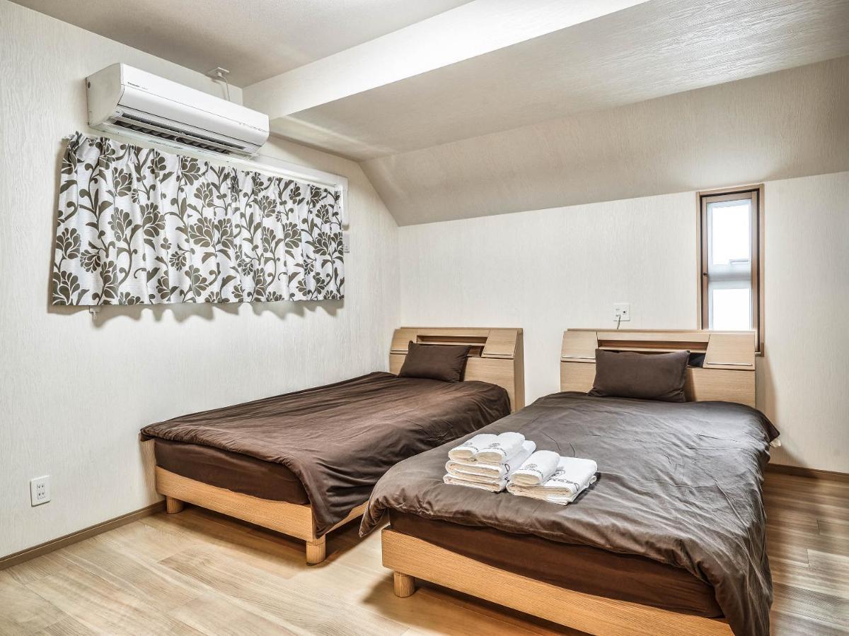 Terrace Resort Chatan West Экстерьер фото