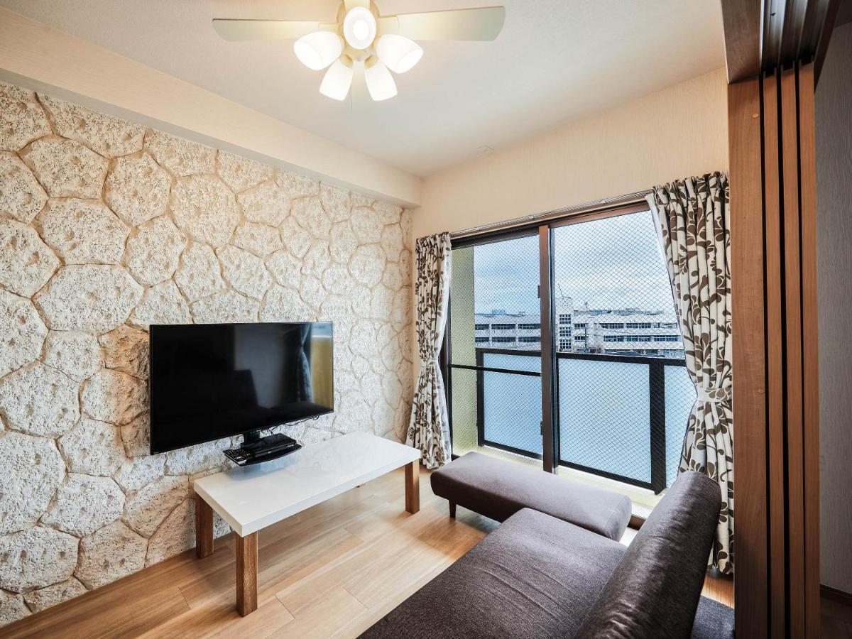 Terrace Resort Chatan West Экстерьер фото