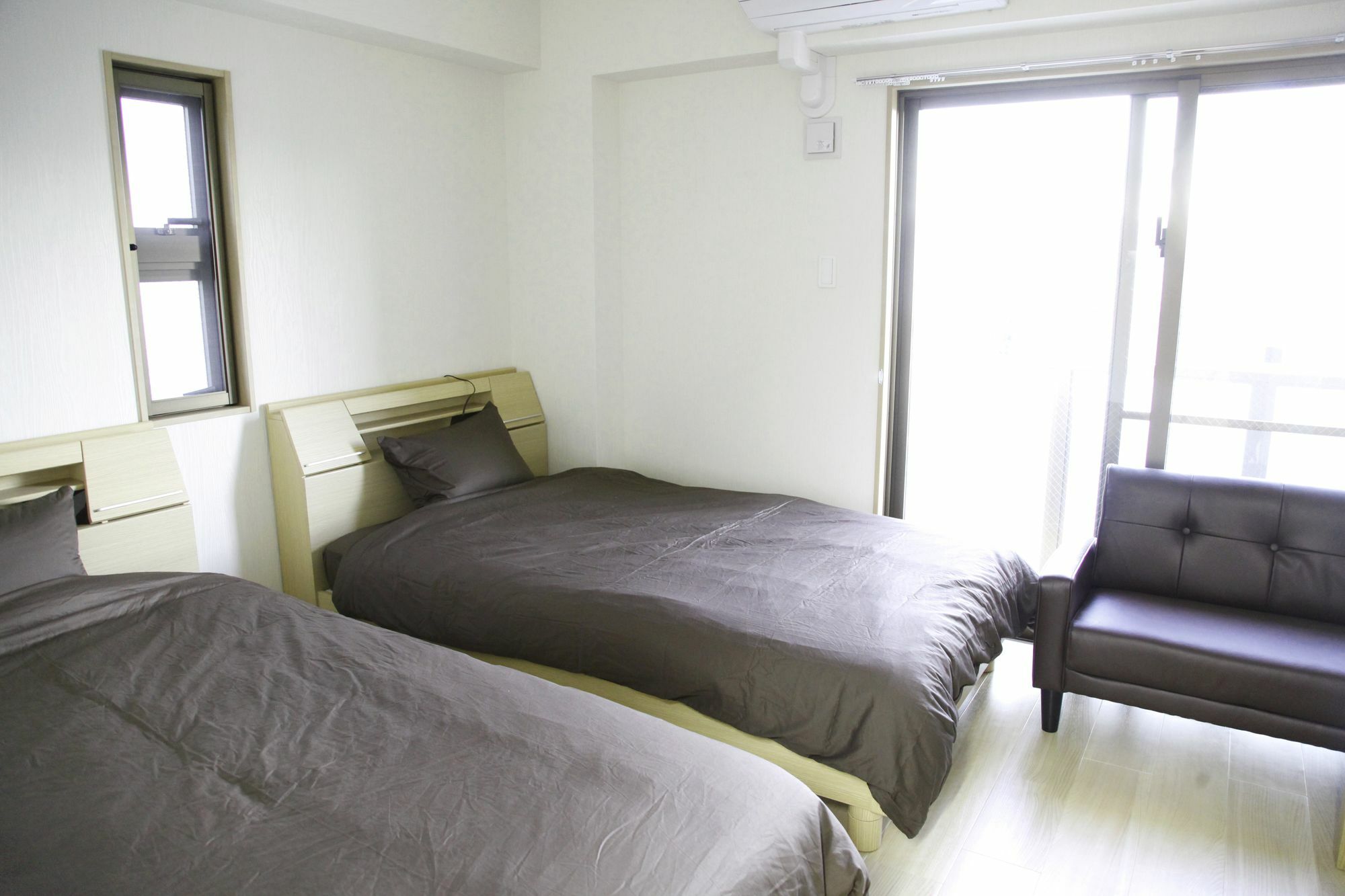 Terrace Resort Chatan West Экстерьер фото