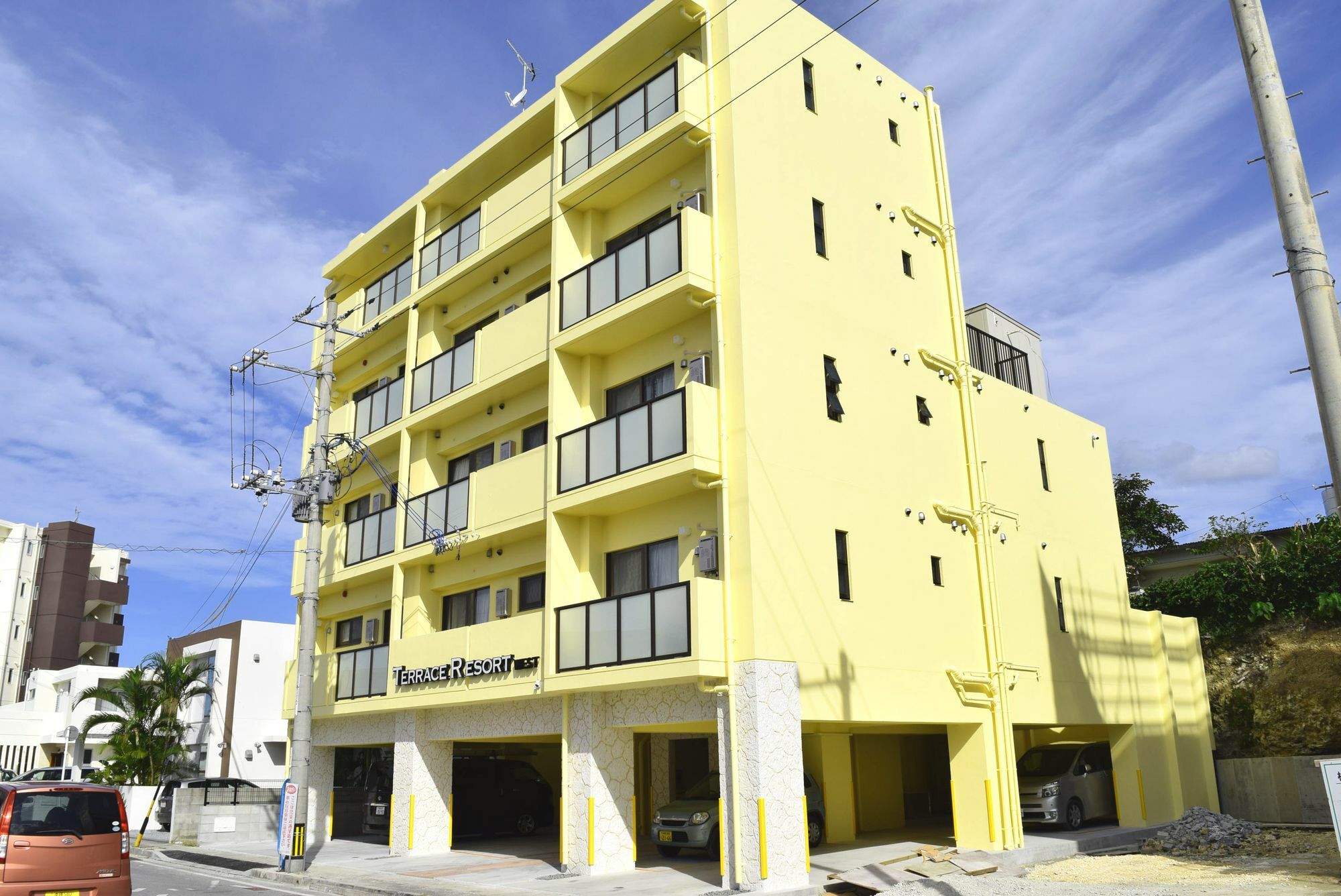 Terrace Resort Chatan West Экстерьер фото