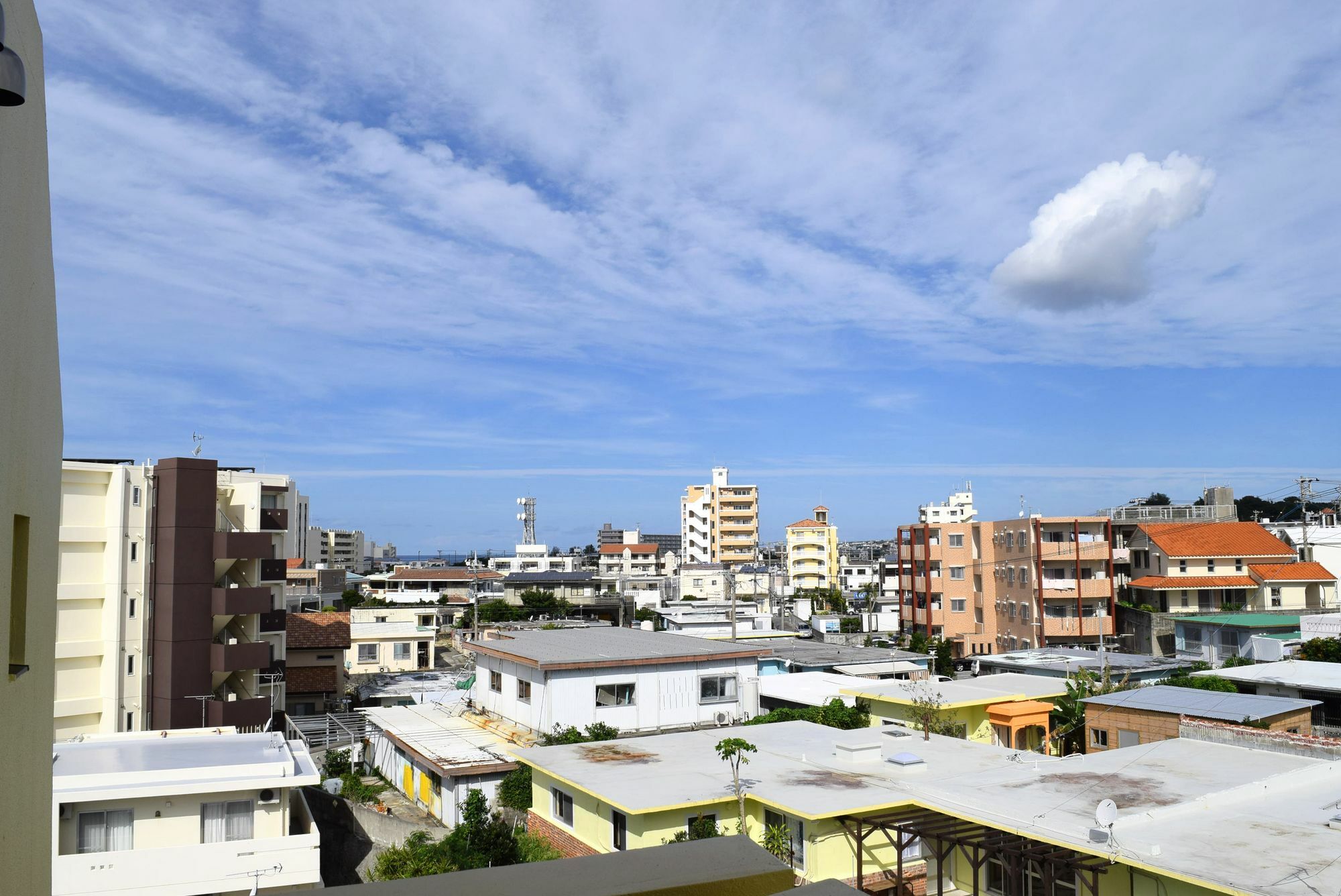 Terrace Resort Chatan West Экстерьер фото